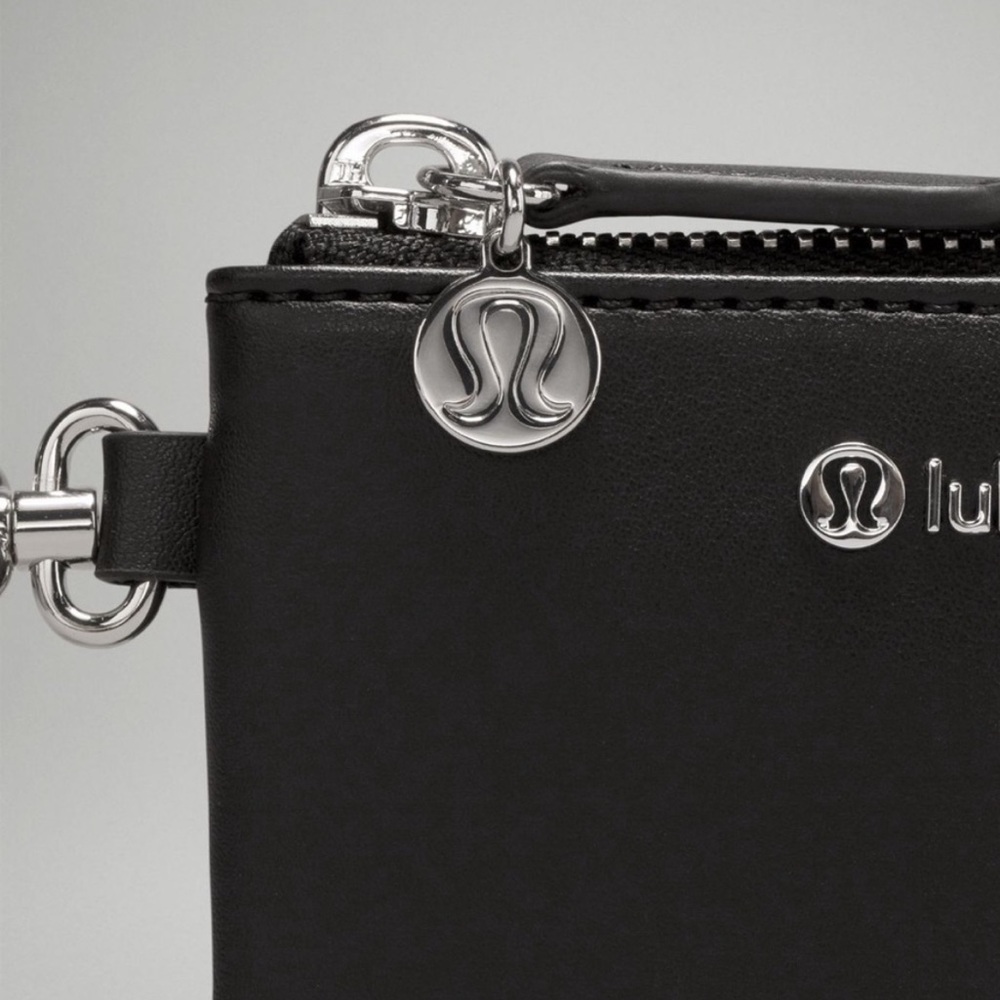 NWT lululemon Black Dual Pouch Wristlet *Cactus “Leather” - Picture 3 of 9